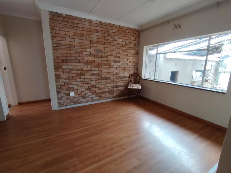 4 Bedroom Property for Sale in Dawnview Gauteng