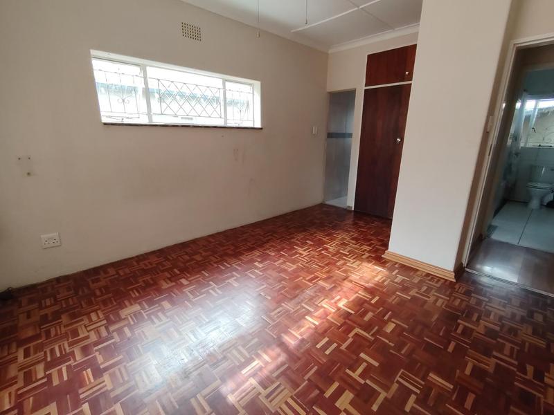 4 Bedroom Property for Sale in Dawnview Gauteng