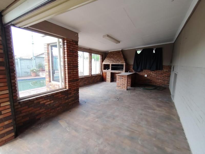 4 Bedroom Property for Sale in Dawnview Gauteng