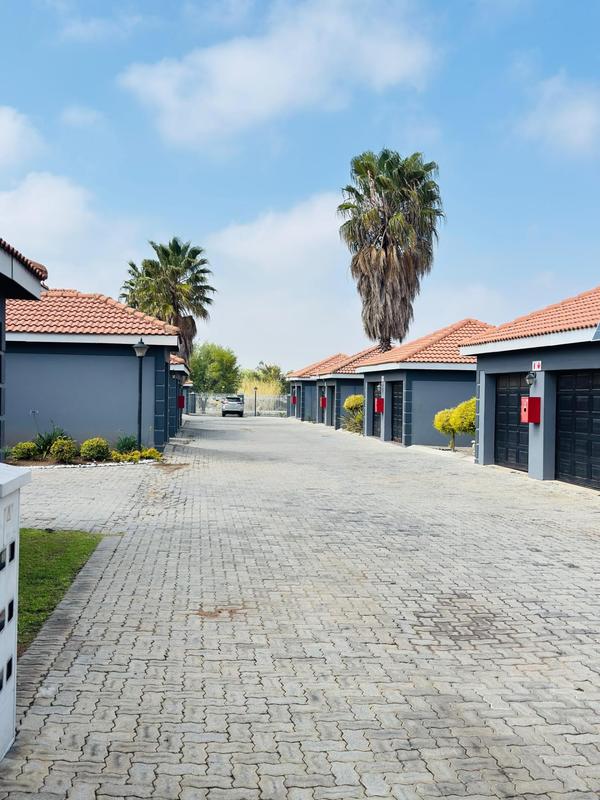 3 Bedroom Property for Sale in Helderwyk Gauteng