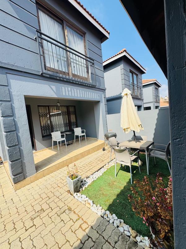 3 Bedroom Property for Sale in Helderwyk Gauteng