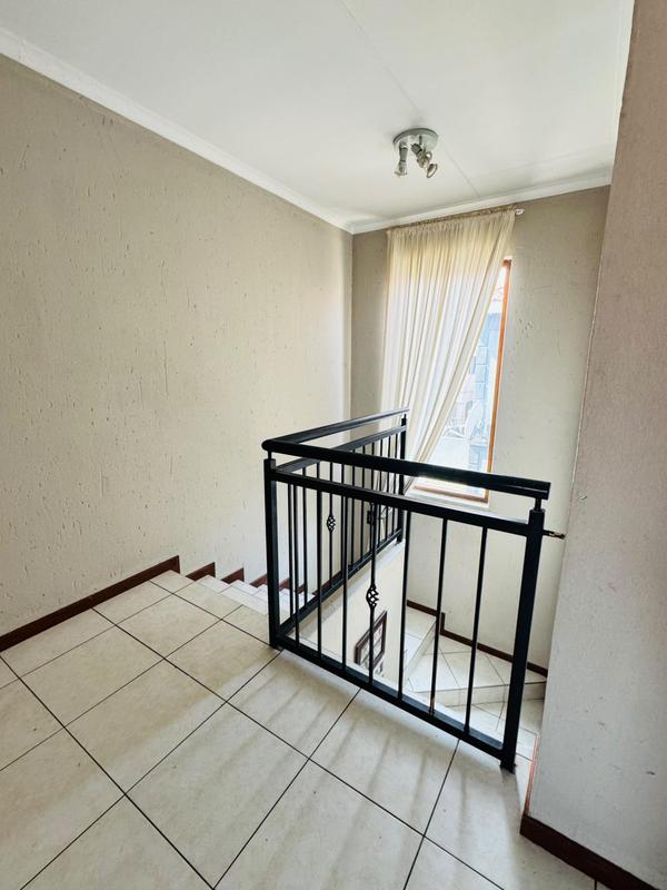 3 Bedroom Property for Sale in Helderwyk Gauteng