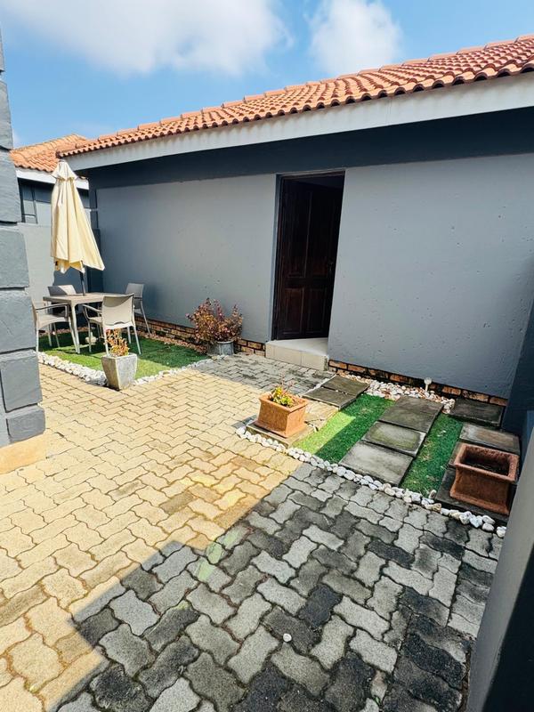3 Bedroom Property for Sale in Helderwyk Gauteng