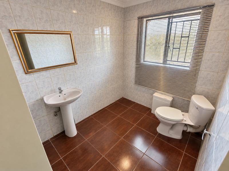 4 Bedroom Property for Sale in Heuweloord Gauteng