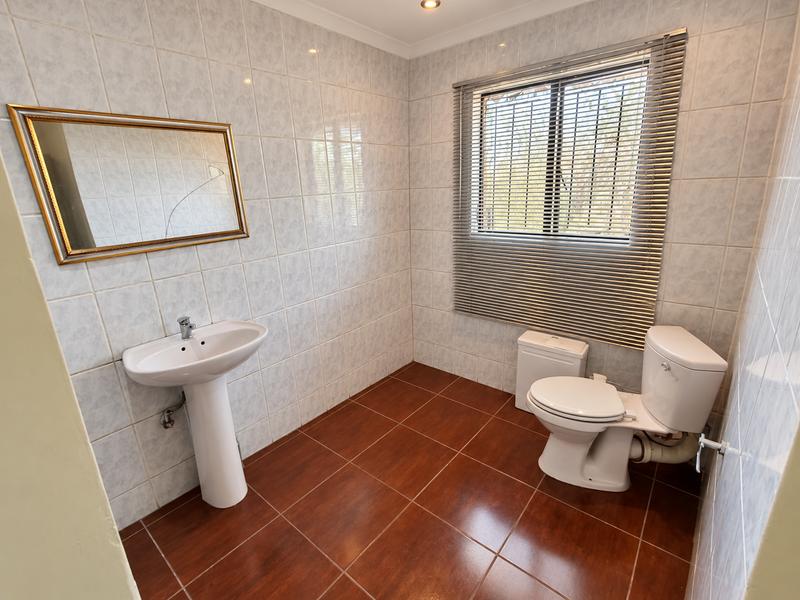 4 Bedroom Property for Sale in Heuweloord Gauteng