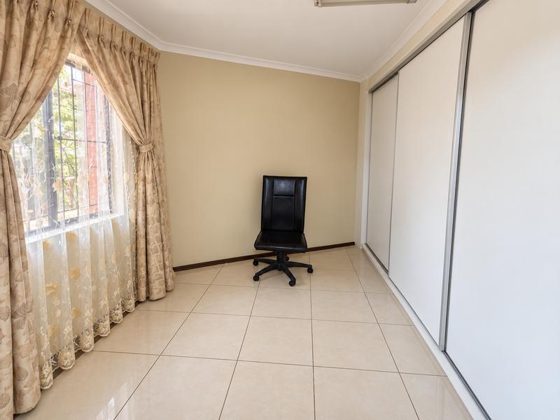4 Bedroom Property for Sale in Heuweloord Gauteng