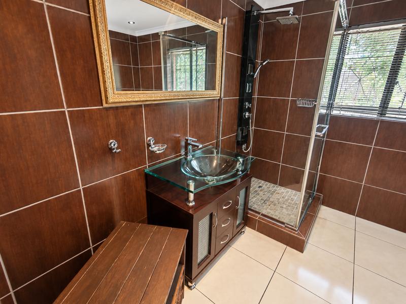 4 Bedroom Property for Sale in Heuweloord Gauteng