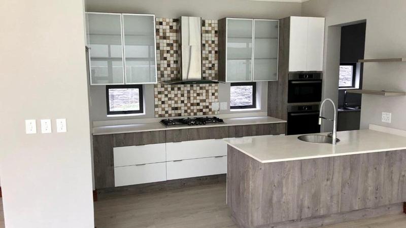 To Let 4 Bedroom Property for Rent in Waterkloof A H Gauteng