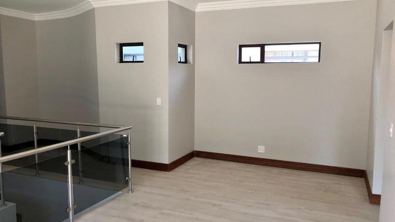 To Let 4 Bedroom Property for Rent in Waterkloof A H Gauteng