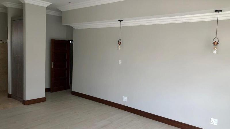 To Let 4 Bedroom Property for Rent in Waterkloof A H Gauteng