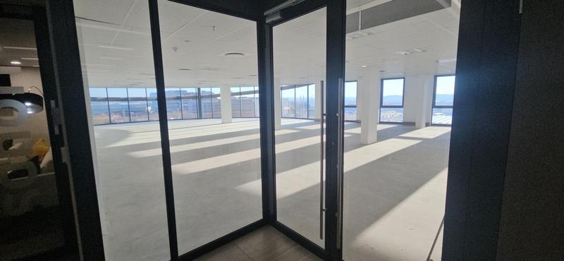 To Let Commercial Property for Rent in Vorna Valley Gauteng