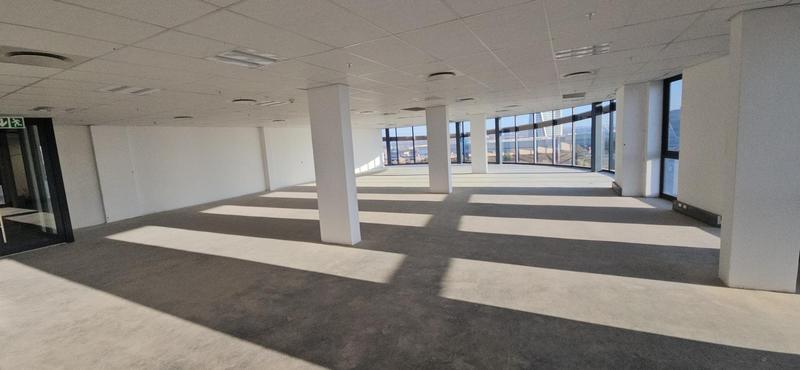 To Let Commercial Property for Rent in Vorna Valley Gauteng