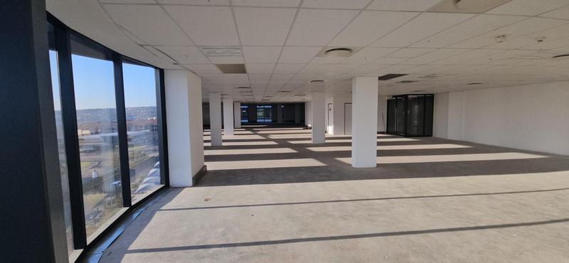 To Let Commercial Property for Rent in Vorna Valley Gauteng