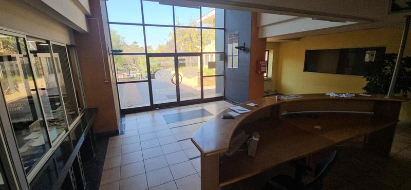 To Let Commercial Property for Rent in Vorna Valley Gauteng