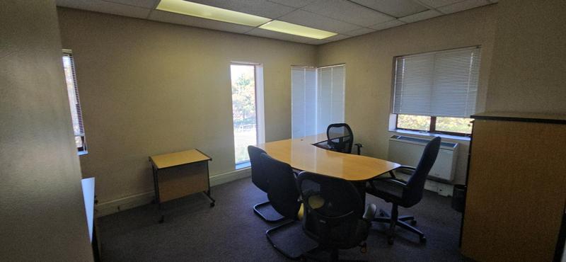 To Let Commercial Property for Rent in Vorna Valley Gauteng
