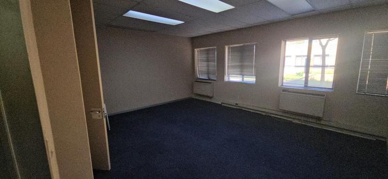 To Let Commercial Property for Rent in Vorna Valley Gauteng