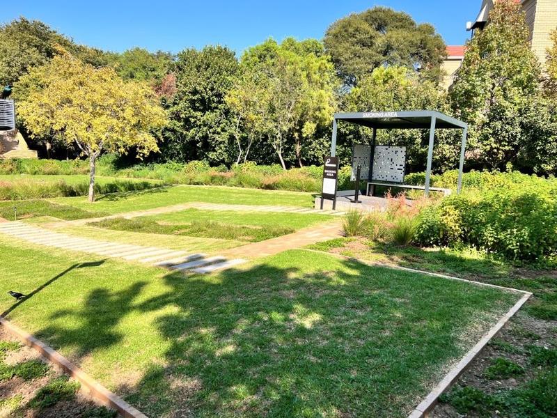 To Let Commercial Property for Rent in Vorna Valley Gauteng