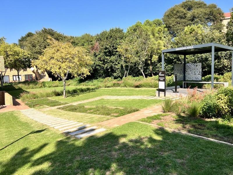 To Let Commercial Property for Rent in Vorna Valley Gauteng