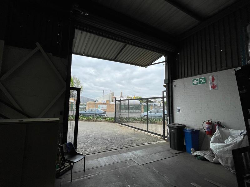 To Let Commercial Property for Rent in Hennopspark Gauteng