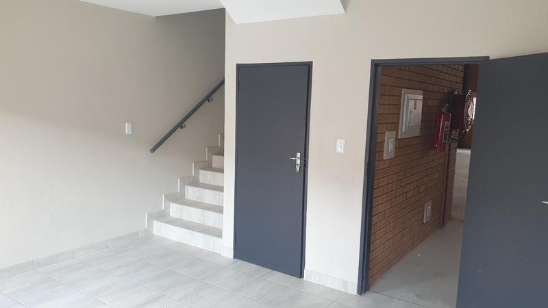 To Let Commercial Property for Rent in N4 Gateway Industrial Park Gauteng