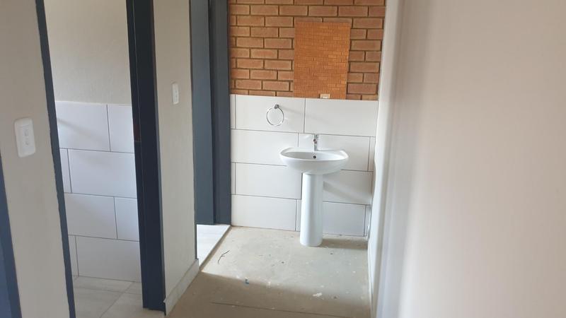 To Let Commercial Property for Rent in N4 Gateway Industrial Park Gauteng