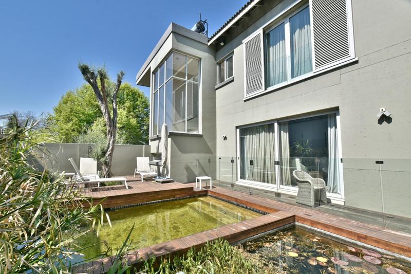 4 Bedroom Property for Sale in Atholl Gauteng
