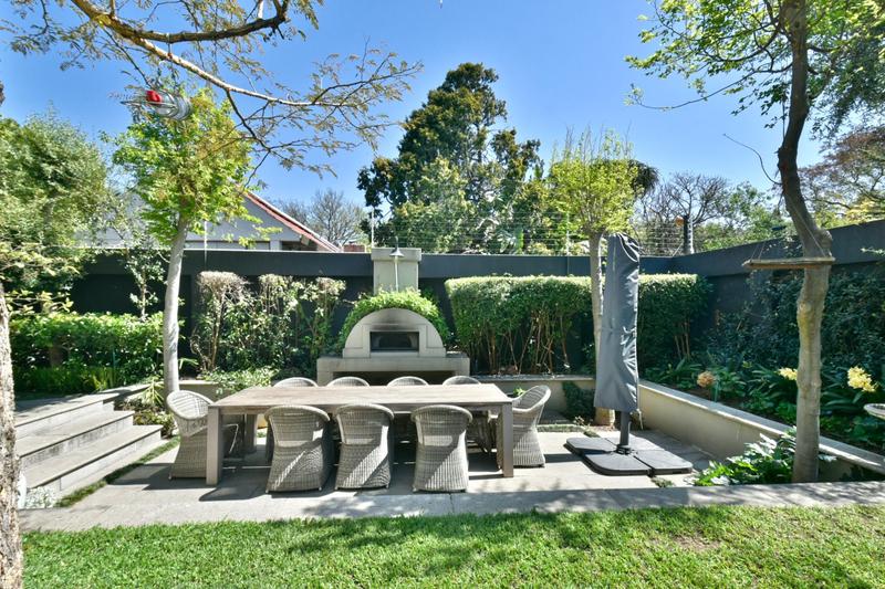 4 Bedroom Property for Sale in Atholl Gauteng