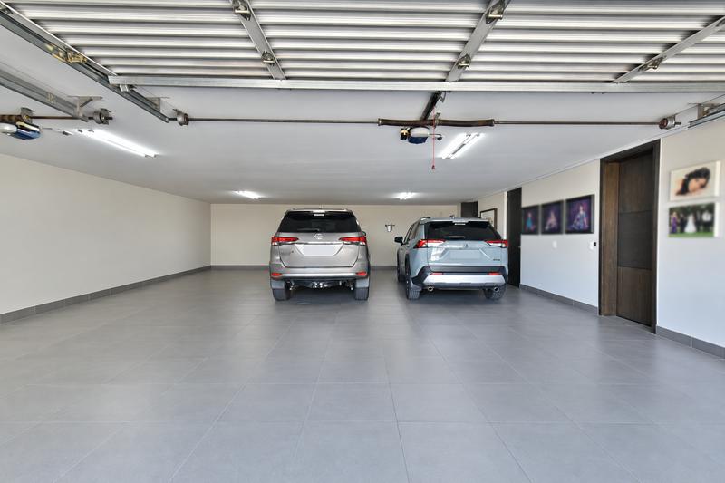 4 Bedroom Property for Sale in Atholl Gauteng