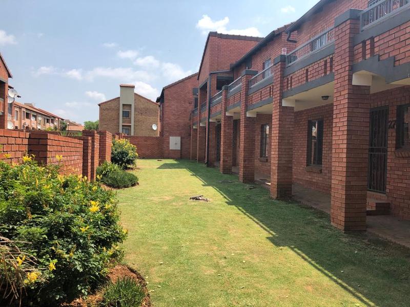 To Let 2 Bedroom Property for Rent in Mooikloof Ridge Gauteng