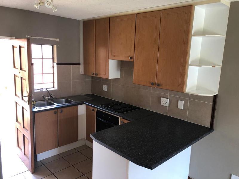 To Let 2 Bedroom Property for Rent in Mooikloof Ridge Gauteng