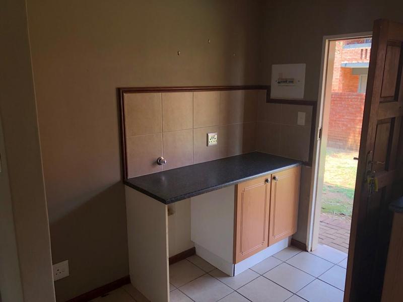 To Let 2 Bedroom Property for Rent in Mooikloof Ridge Gauteng
