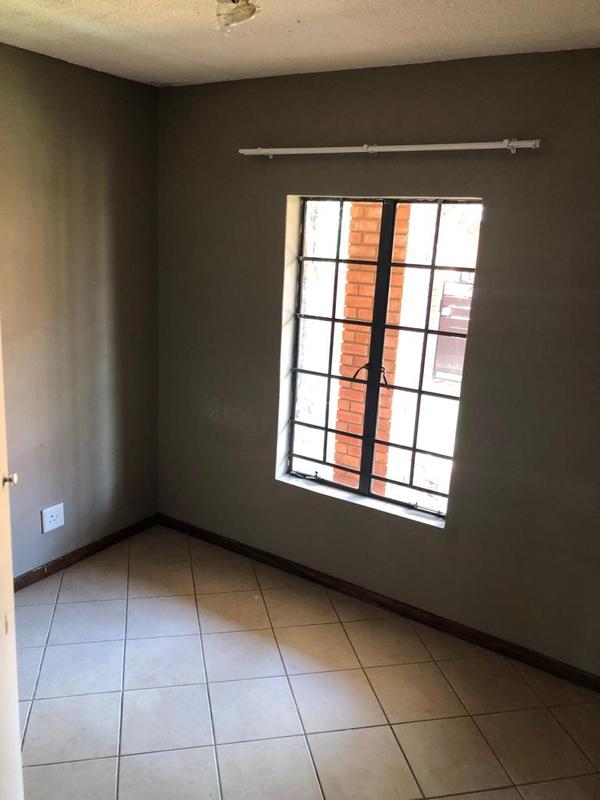 To Let 2 Bedroom Property for Rent in Mooikloof Ridge Gauteng
