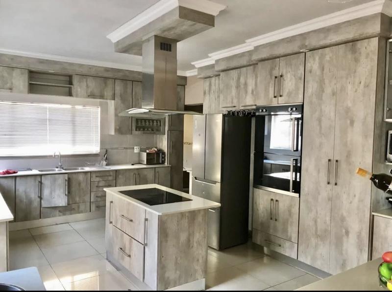 To Let 10 Bedroom Property for Rent in Amandasig Gauteng