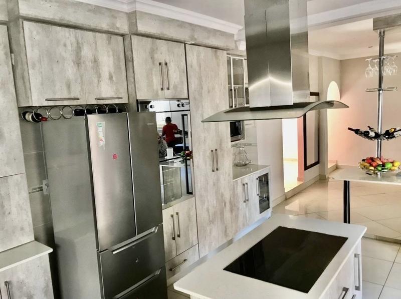 To Let 10 Bedroom Property for Rent in Amandasig Gauteng