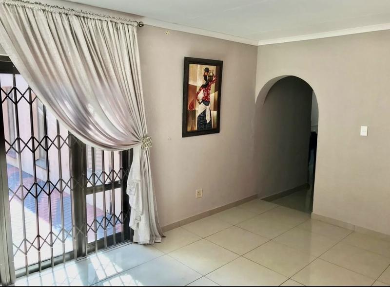 To Let 10 Bedroom Property for Rent in Amandasig Gauteng