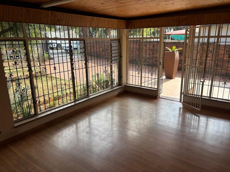 4 Bedroom Property for Sale in Dawnview Gauteng