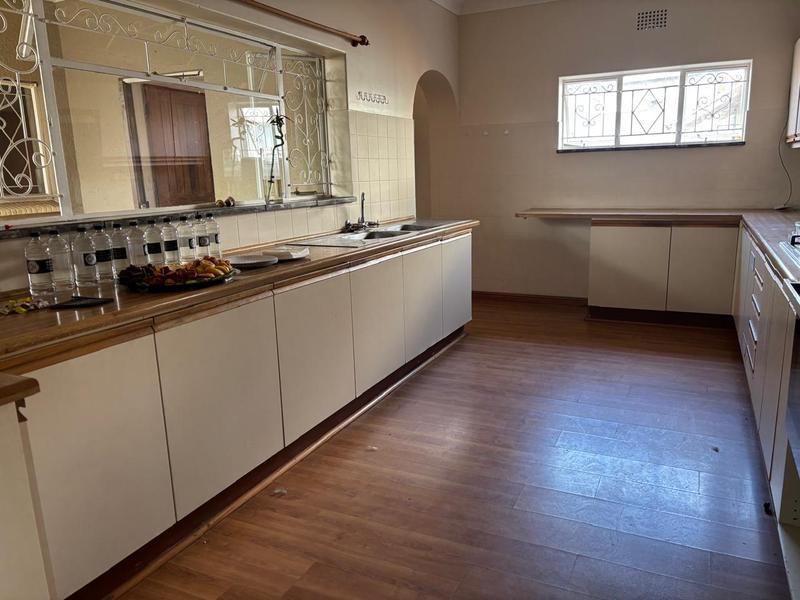4 Bedroom Property for Sale in Dawnview Gauteng