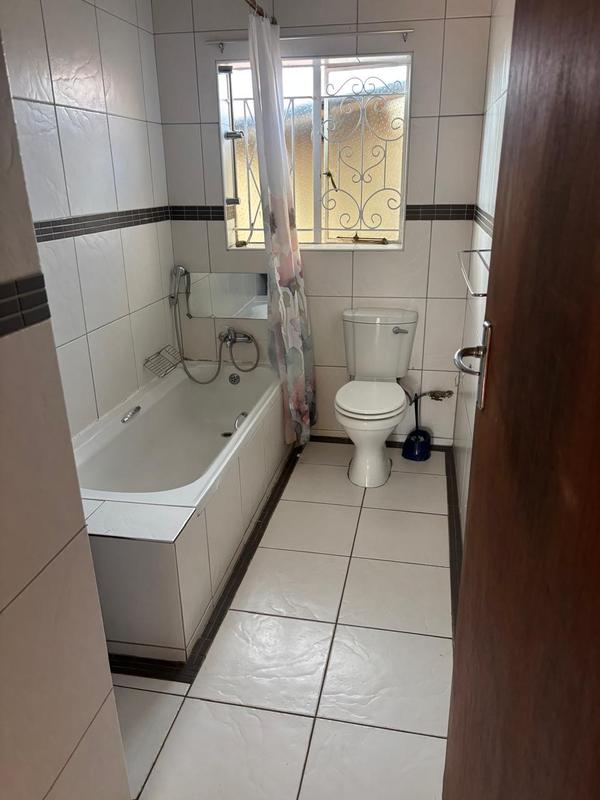 4 Bedroom Property for Sale in Dawnview Gauteng