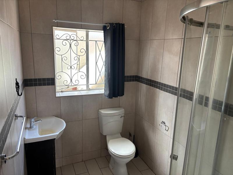 4 Bedroom Property for Sale in Dawnview Gauteng