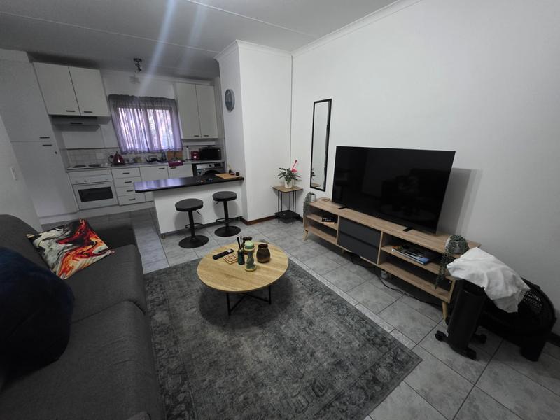 To Let 1 Bedroom Property for Rent in Sandown Gauteng