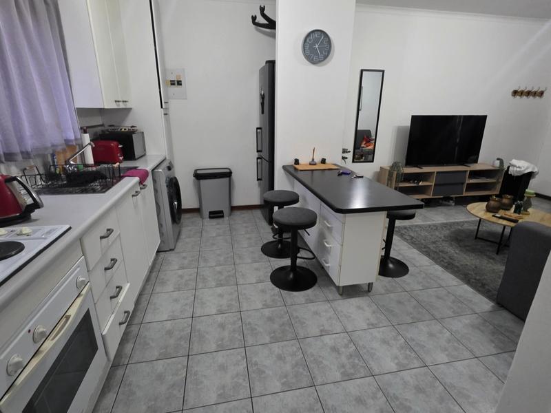 To Let 1 Bedroom Property for Rent in Sandown Gauteng