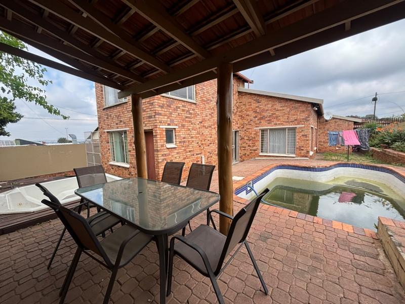 4 Bedroom Property for Sale in Delarey Gauteng
