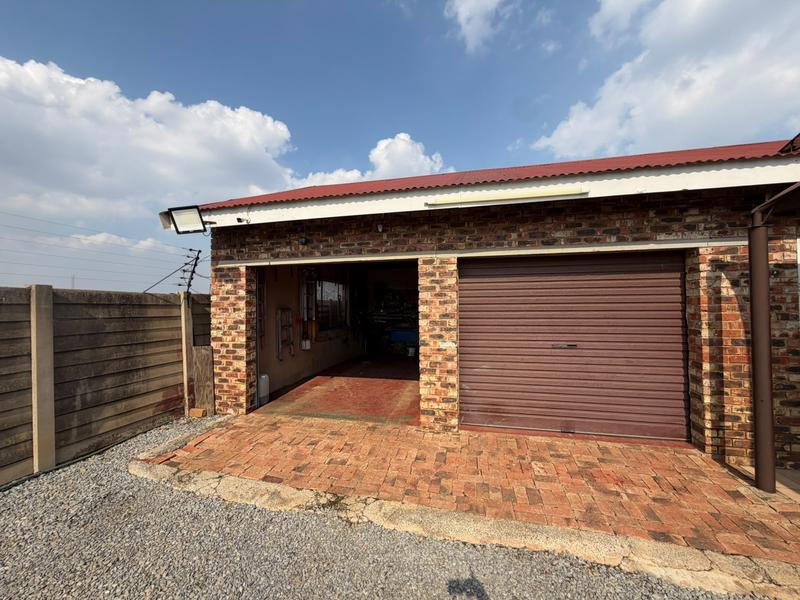 Commercial Property for Sale in Van Der Westhuizen Gauteng