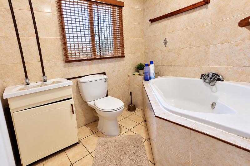 4 Bedroom Property for Sale in Three Rivers Gauteng