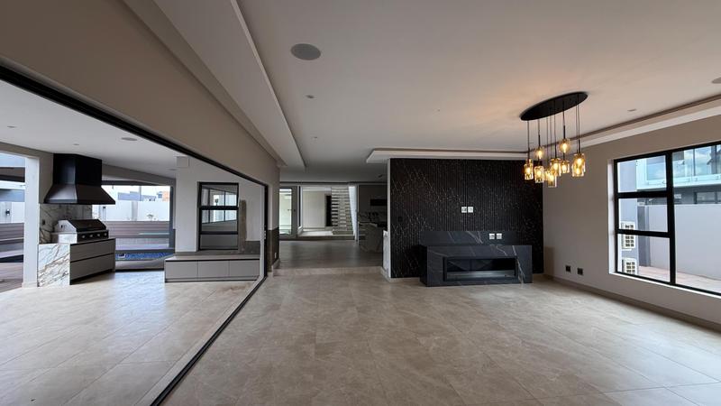 6 Bedroom Property for Sale in Midstream Heights Gauteng
