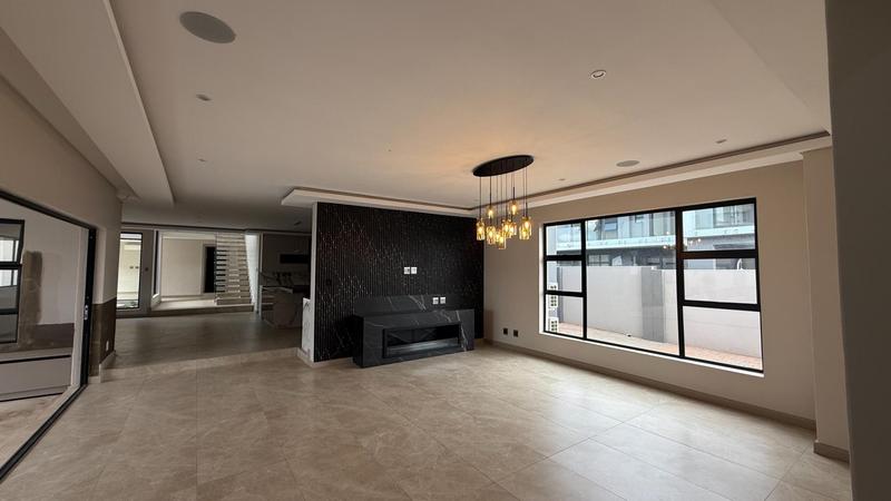 6 Bedroom Property for Sale in Midstream Heights Gauteng