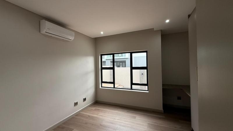 6 Bedroom Property for Sale in Midstream Heights Gauteng