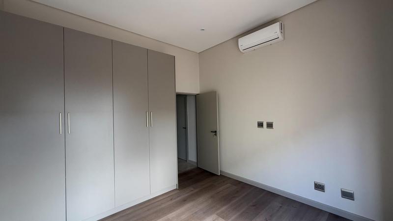 6 Bedroom Property for Sale in Midstream Heights Gauteng