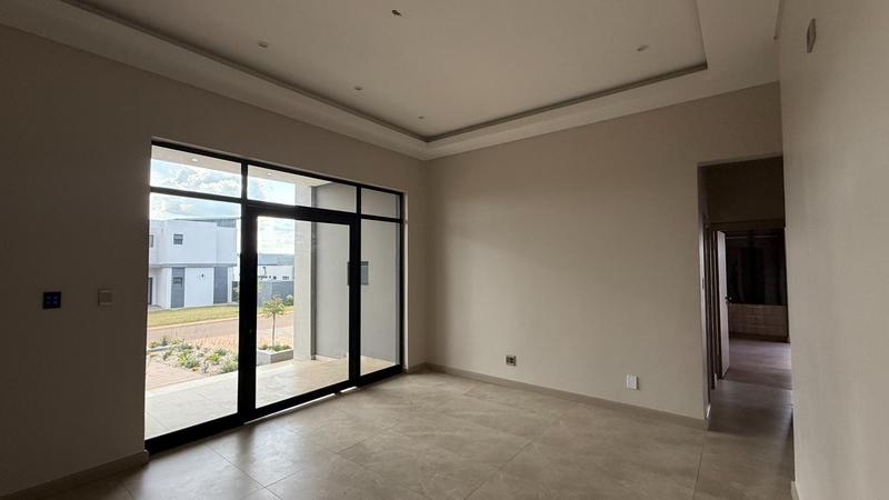 6 Bedroom Property for Sale in Midstream Heights Gauteng