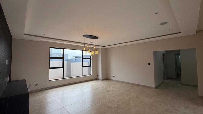 6 Bedroom Property for Sale in Midstream Heights Gauteng